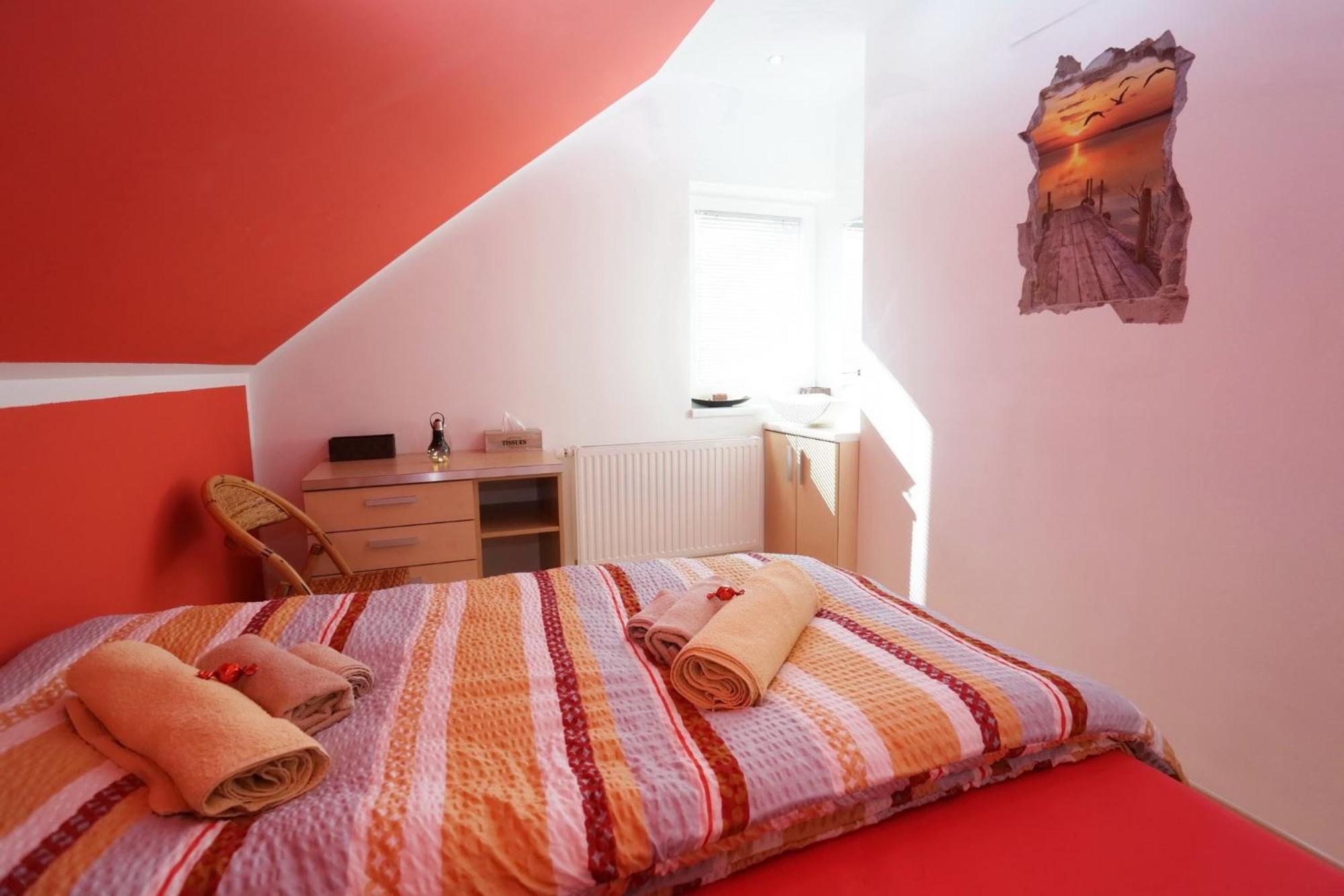 Lux Living Budic Near Terme Catez *