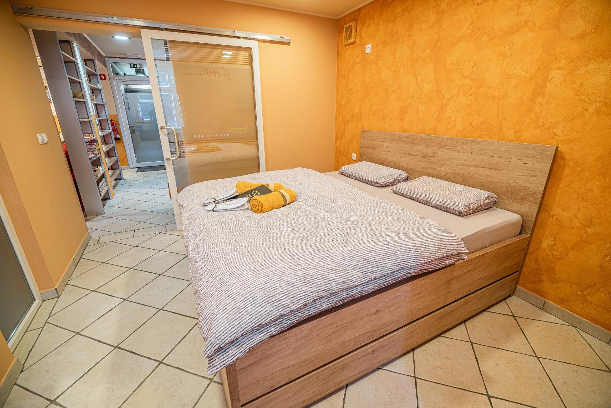 Lux Living Budic Near Terme Catez Apartment *
