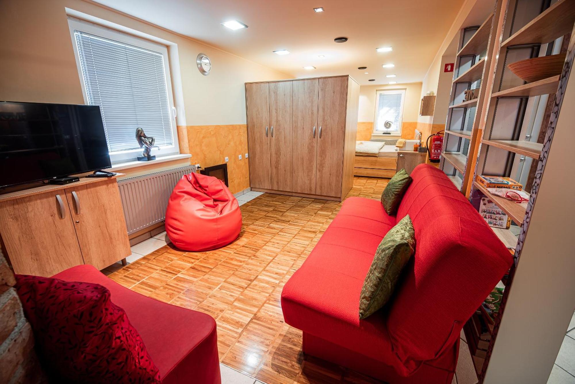 Lux Living Budic Near Terme Catez *