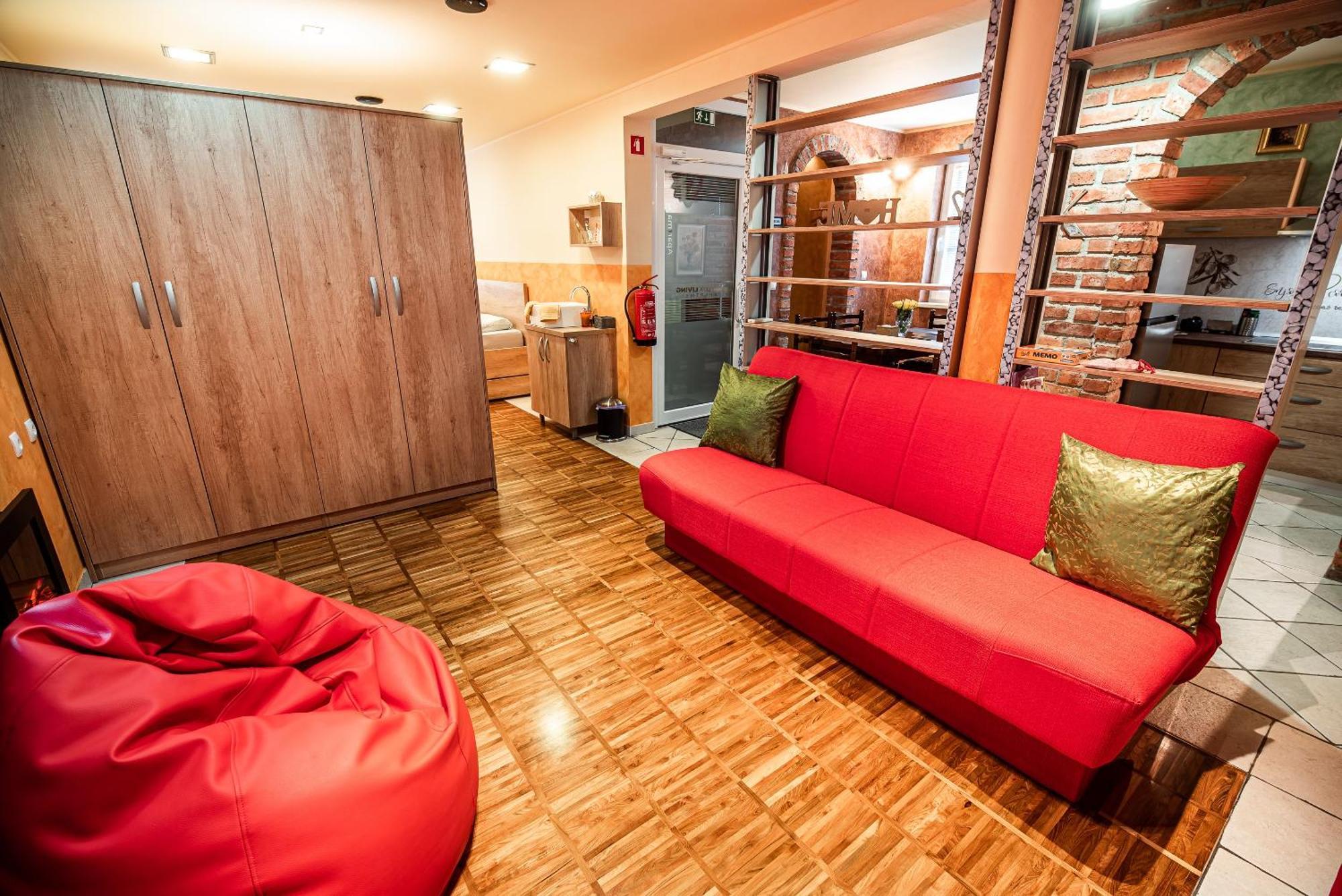 Lux Living Budic Near Terme Catez *