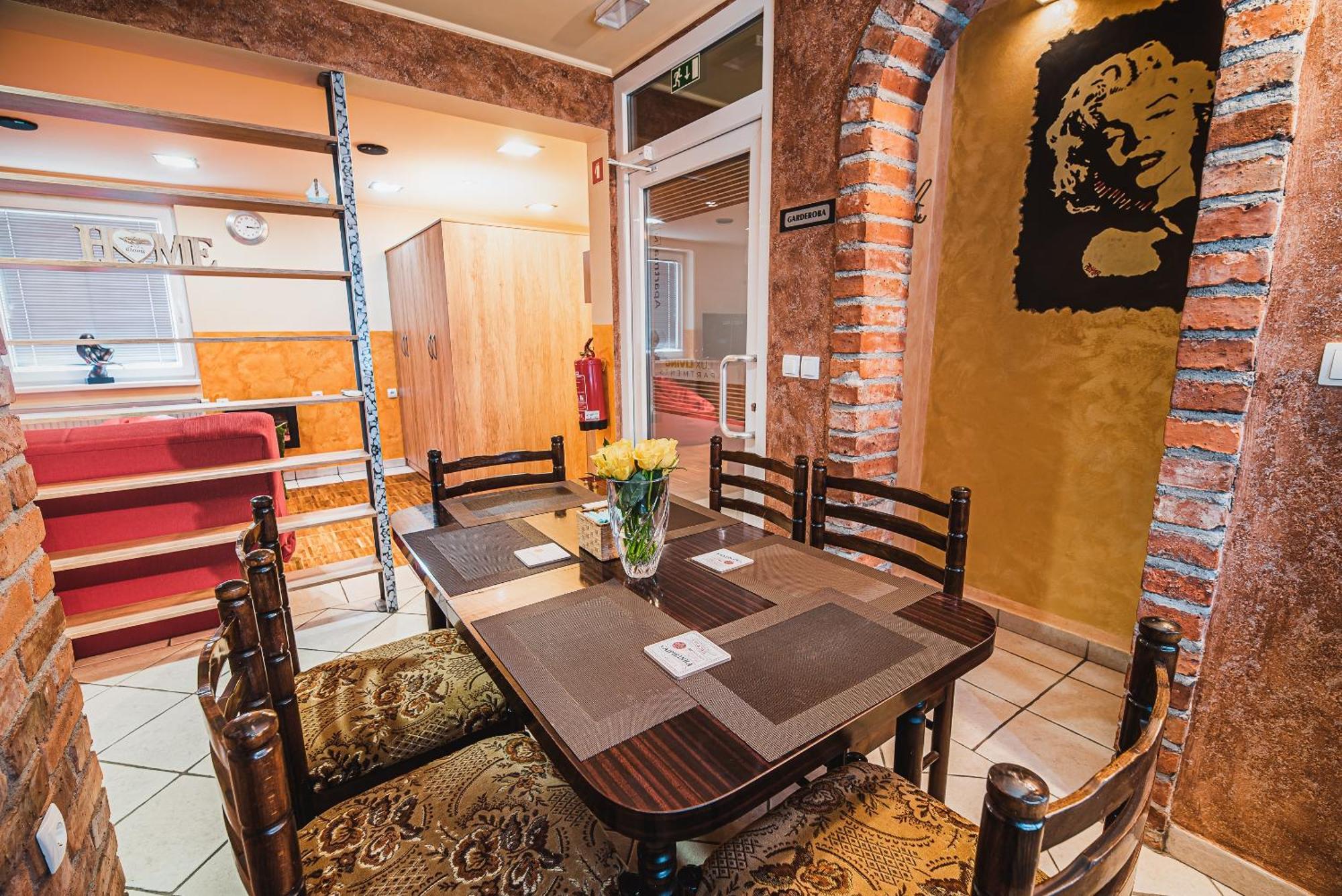 Lux Living Budic Near Terme Catez Brezice