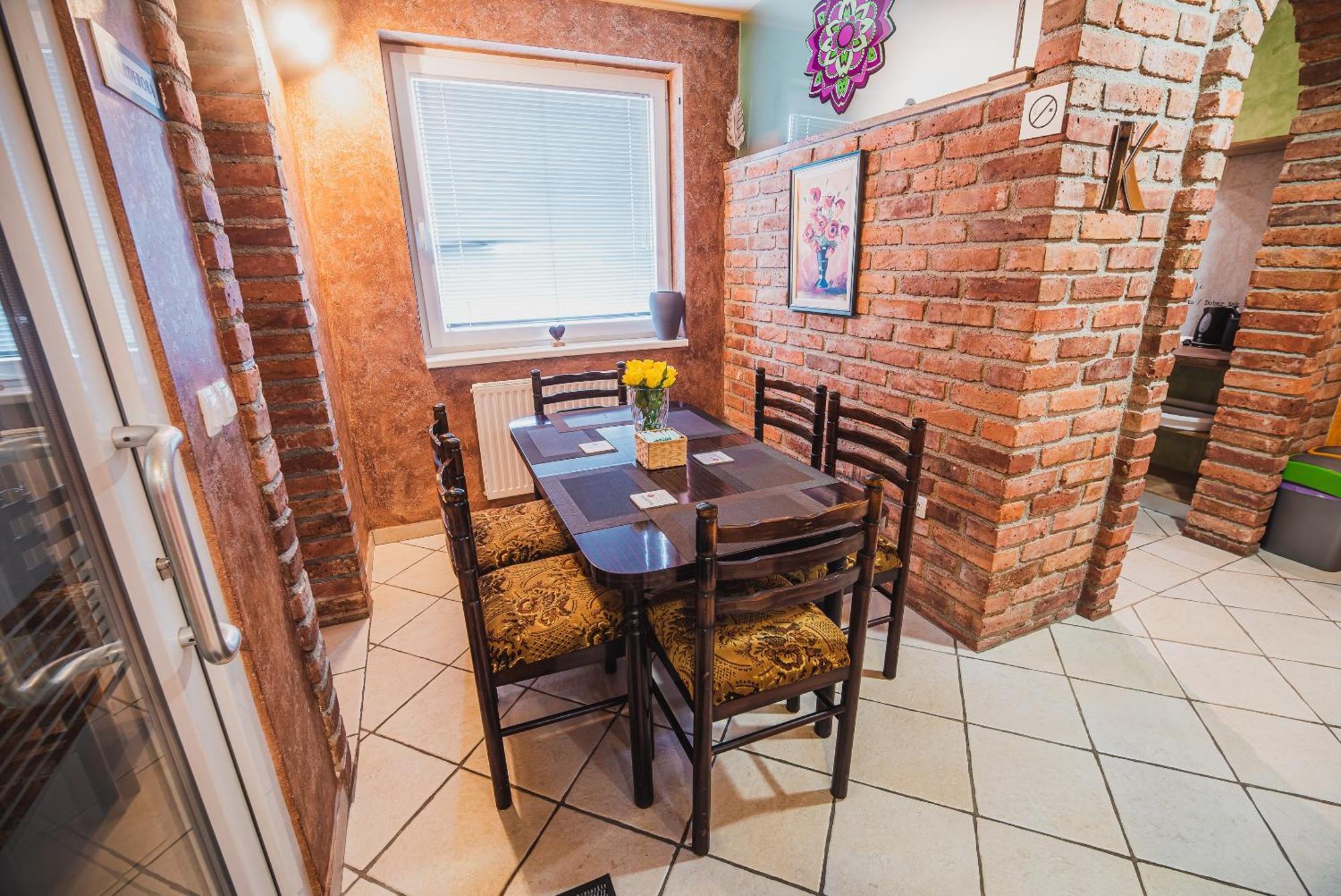 Lux Living Budic Near Terme Catez Apartment *