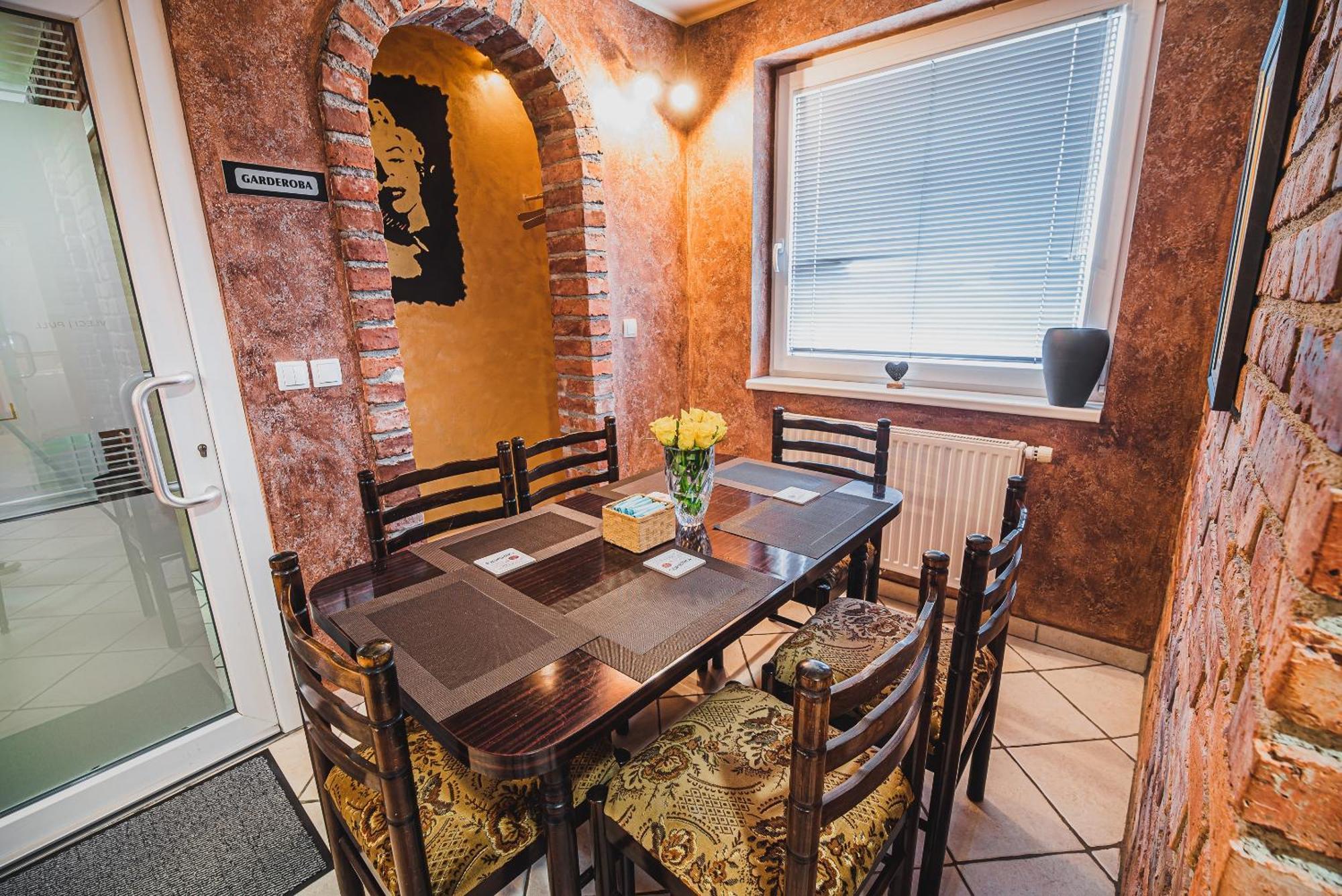 Lux Living Budic Near Terme Catez Apartment