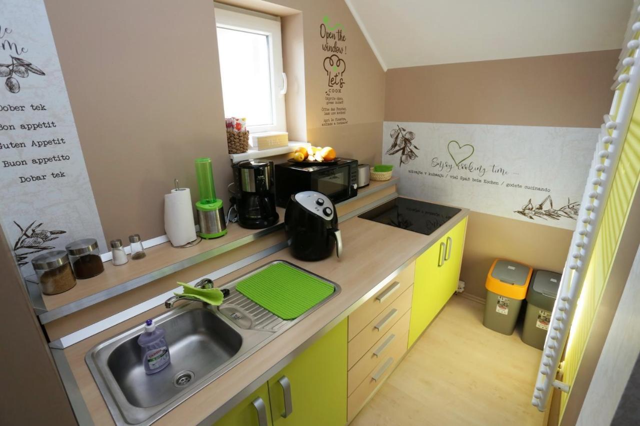 Apartment Lux Living Budic Near Terme Catez